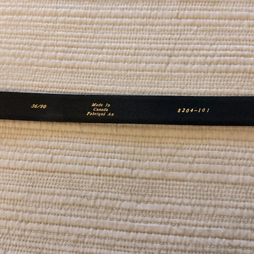 Century Canada Mens Black Leather Belt Gold Buckle Made in Canada Size 36
